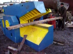 138 toneladas Máquina de embalaje de chatarra de metal con operación PLC de Omron Japón y material de acero