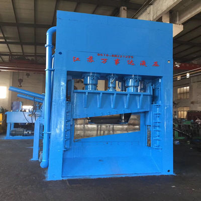 Sistema de control industrial del PLC de la máquina del esquileo del pórtico con la caja de carga de 8000m m para las yardas del pedazo
